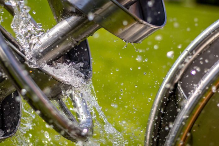 Wasserspritzer mit kurzer Belichtungszeit eingefroren